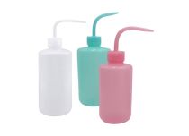 Plastikowa butelka z pipetą.